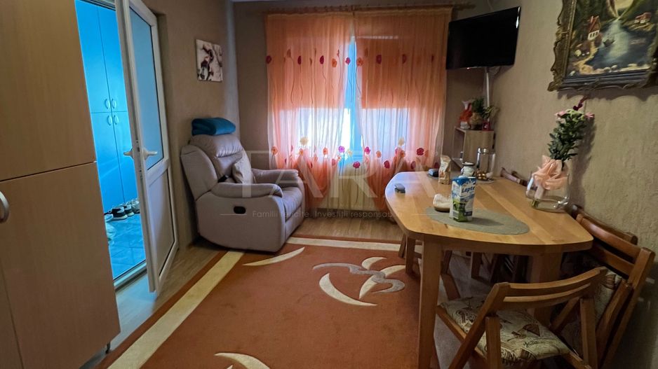 Apartament 3 camere in zona Primariei - Poză 2