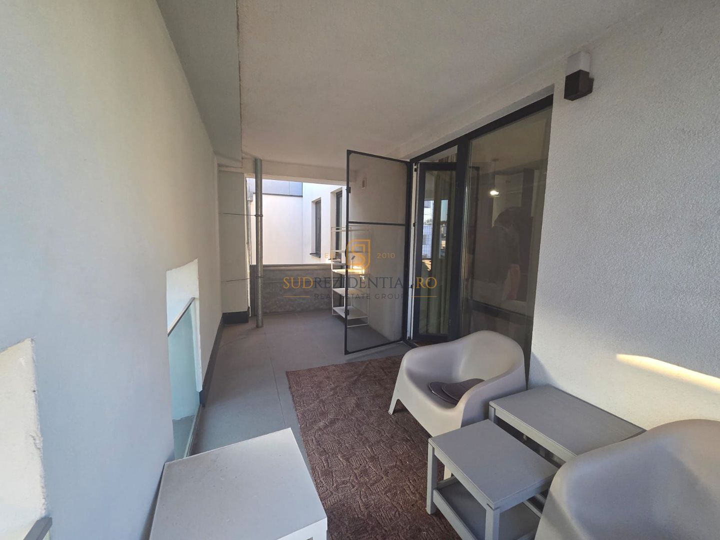 Apartament cochet cu terasa generoasa, 2 camere, in zona Parcul Carol - Poză 11