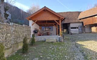 Casa renovata in Fantanele - Poză 5