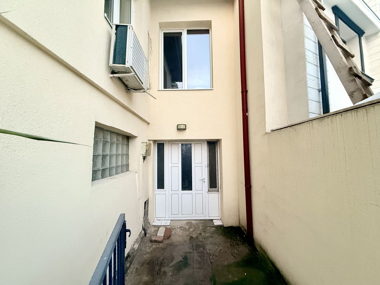 APARTAMENT 60 mp UTILI , 3 CAMERE DECOMANDATE -ZONA GAZELEI - Poză 2