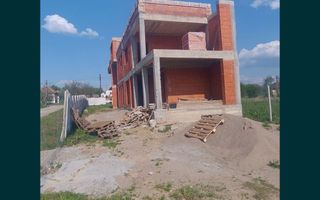 Vand Casa in rosu la Viile Satu Mare - Poză 2