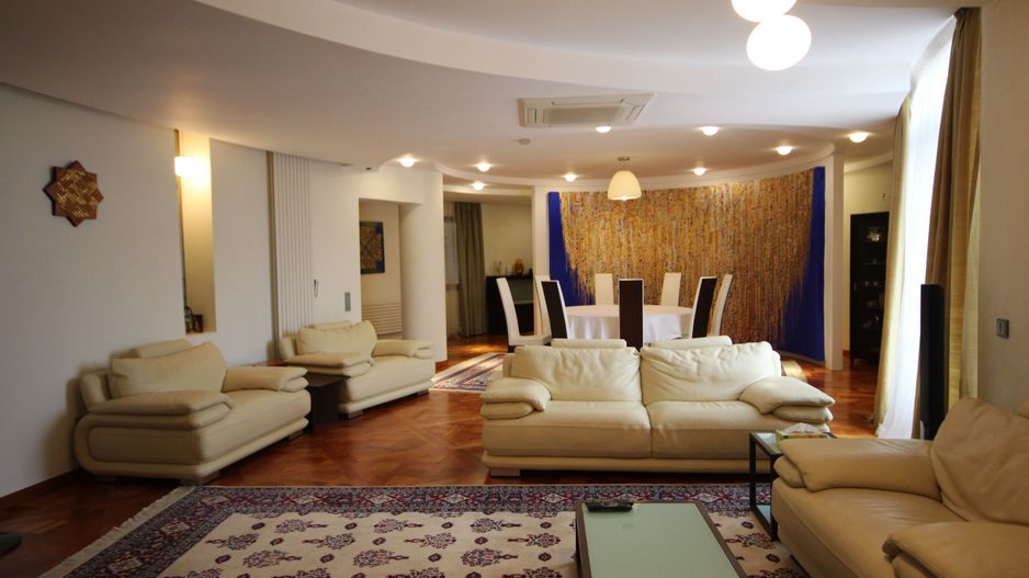 Casa pretabila birouri, camin de batrani - Poză 1