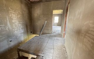 Sacalaz, 1/2 Duplex pe Etaj, 4 Camere,2 Bai,Terasa Acoperita - Poză 8