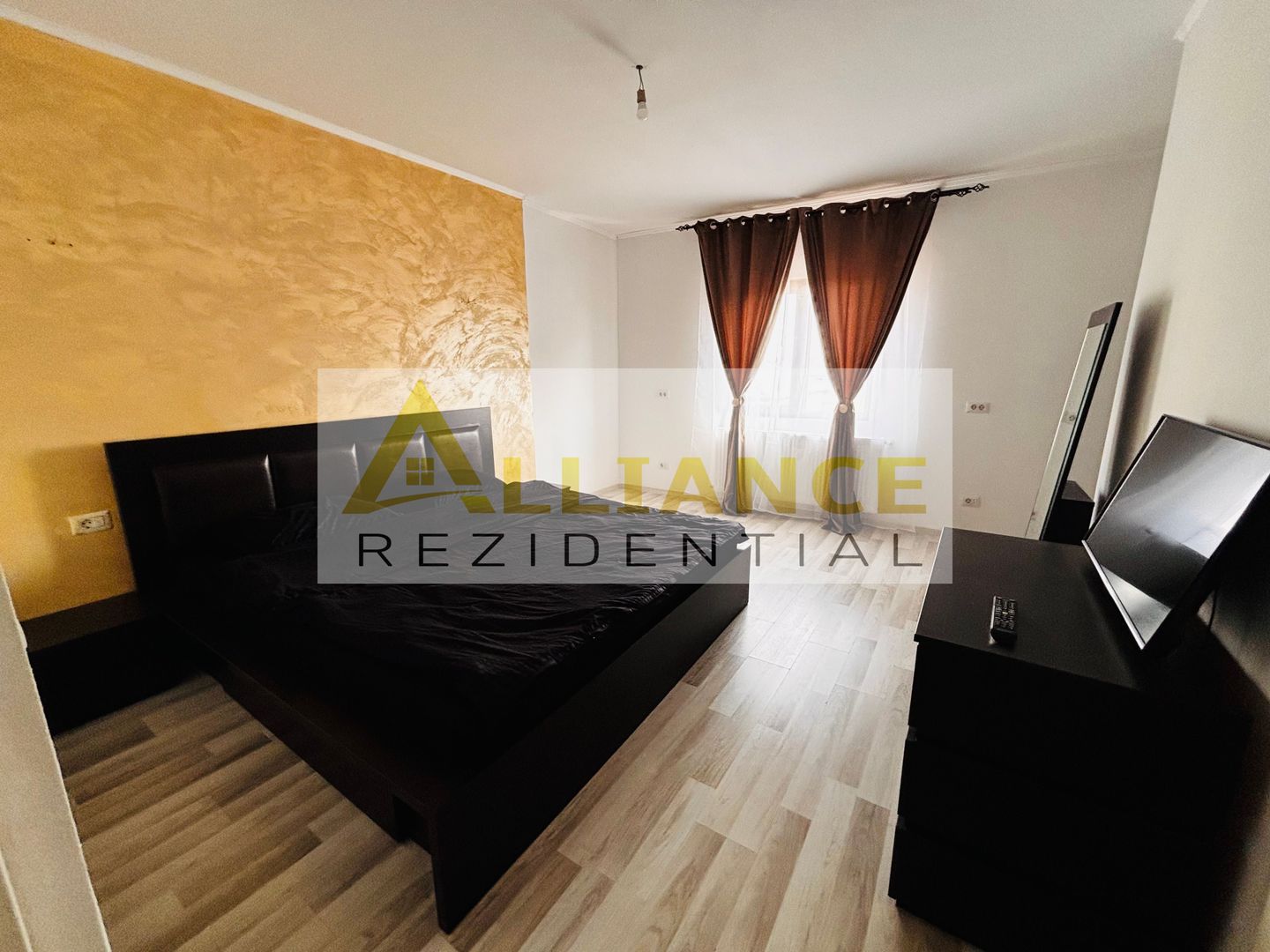 Duplex complet mobilat – 3 camere, 2 băi și curte proprie - Poză 9