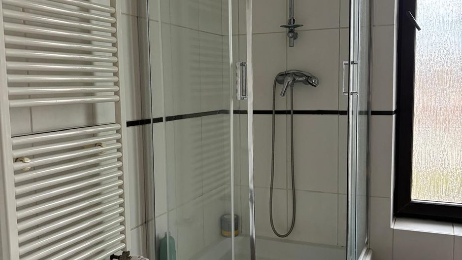 🏡 Casă individuală în Ronat – 6 camere, garaj dublu, finisată modern✨ - Poză 17