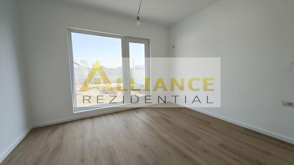 CASA PE PARTER CU 4 CAMERE DE VANZARE - COMUNA BERCENI - Poză 10