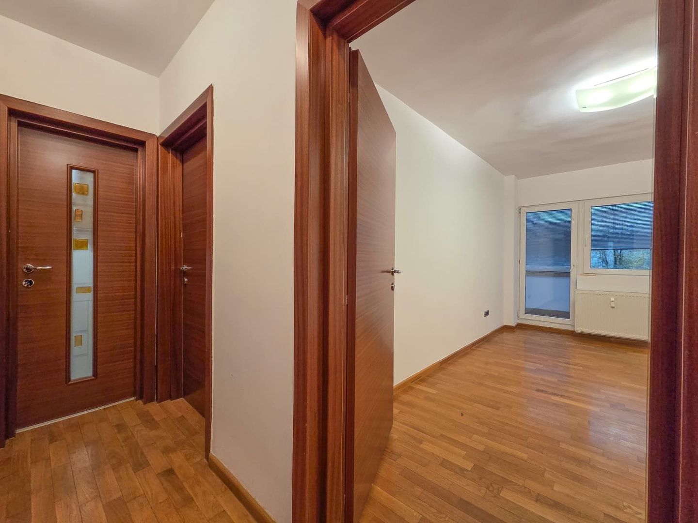 Apart 3 camere birouri stradal Bulevardul Unirii colt Nerva Traian - Poză 19