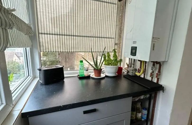 Aradului Vest | 3 camere | Decomandat | Centrală proprie | Mobilat-Utilat - Poză 5