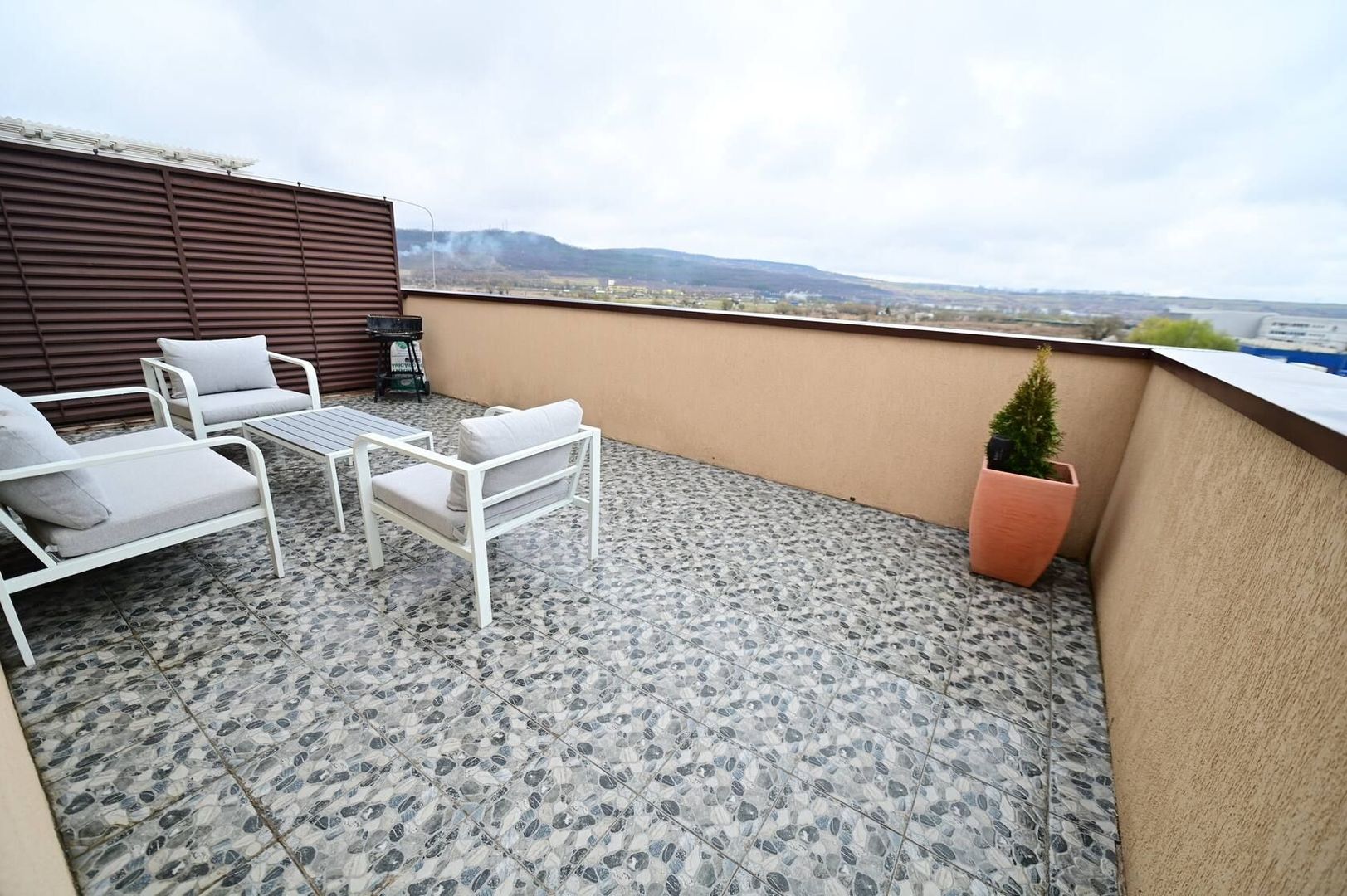 Apartament 2 camere - Henri Coandă  + terasă 40 mp - Poză 4