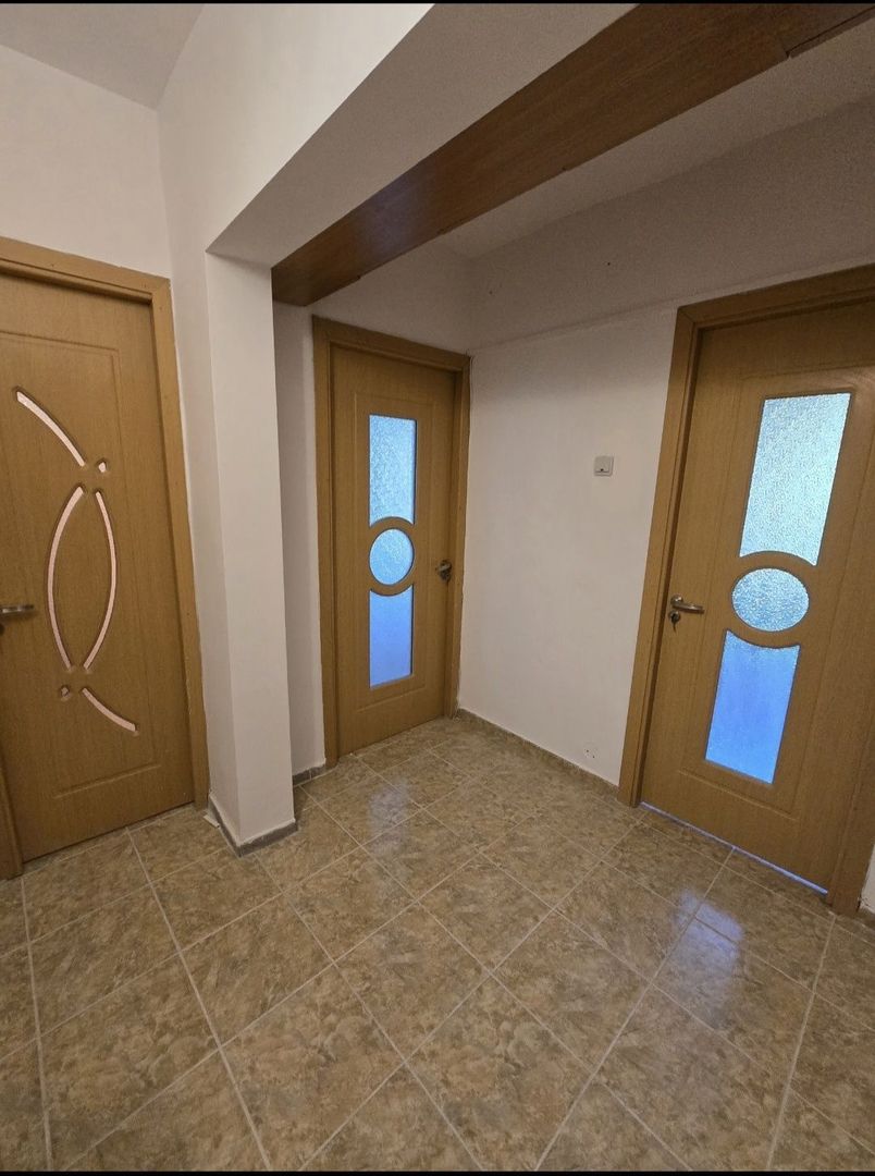 Apartament cu 2 camere – Craiovița Nouă, zona Bigul Vechi - Poză 5