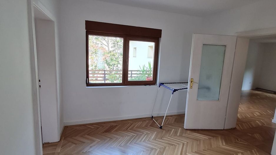 Casa solida în zona Bogdanestilor pretabilă birouri - Poză 17