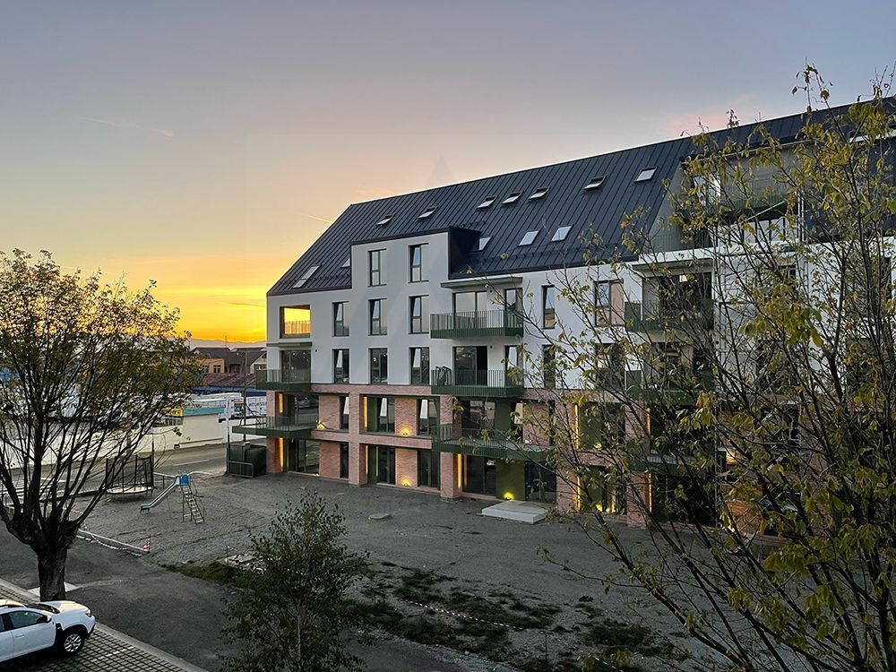 Apartament premium 2 camere vedere spre lac lift si parcare in Tiglari - Poză 9