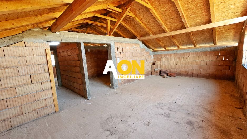 Casa la rosu, 5 camere, garaj, 479 mp teren, com. Ciugud - Poză 11