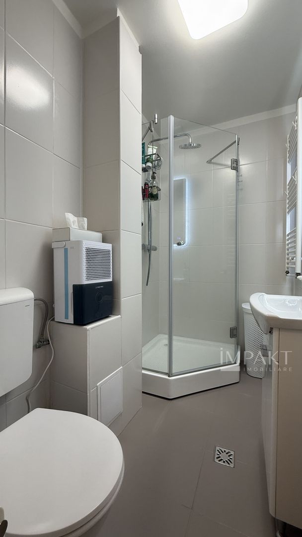 Apartament deosebit cu 4 camere decomandat si garaj in Andrei Muresanu - Poză 6