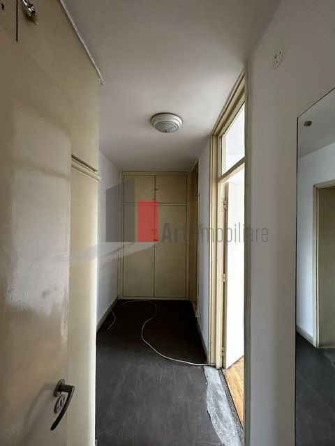 Apartament 3 camere Baba Novac de  renovat - Poză 6
