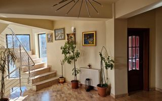 Casă Impresionantă de Vânzare Vitan ideal pentru Locuință sau Business - Poză 3