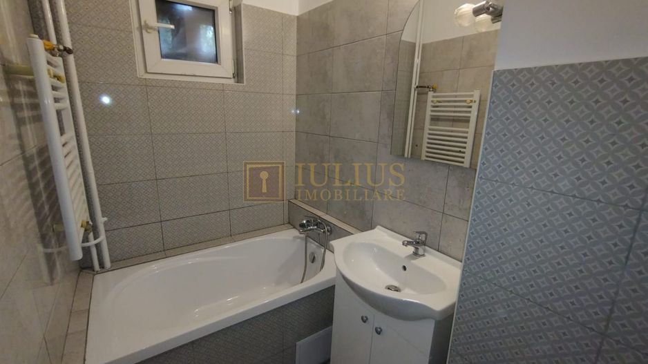 3 camere-Dacia - Poză 9