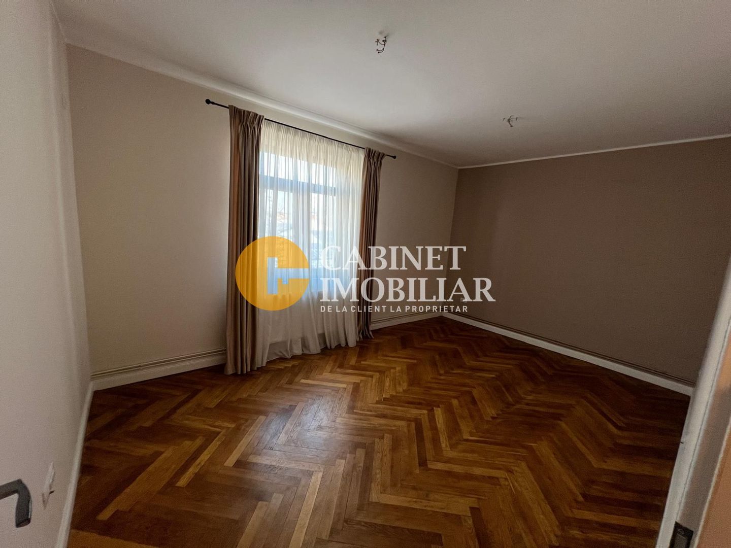 Sararie - 3 camere - Intabulat - Poză 7