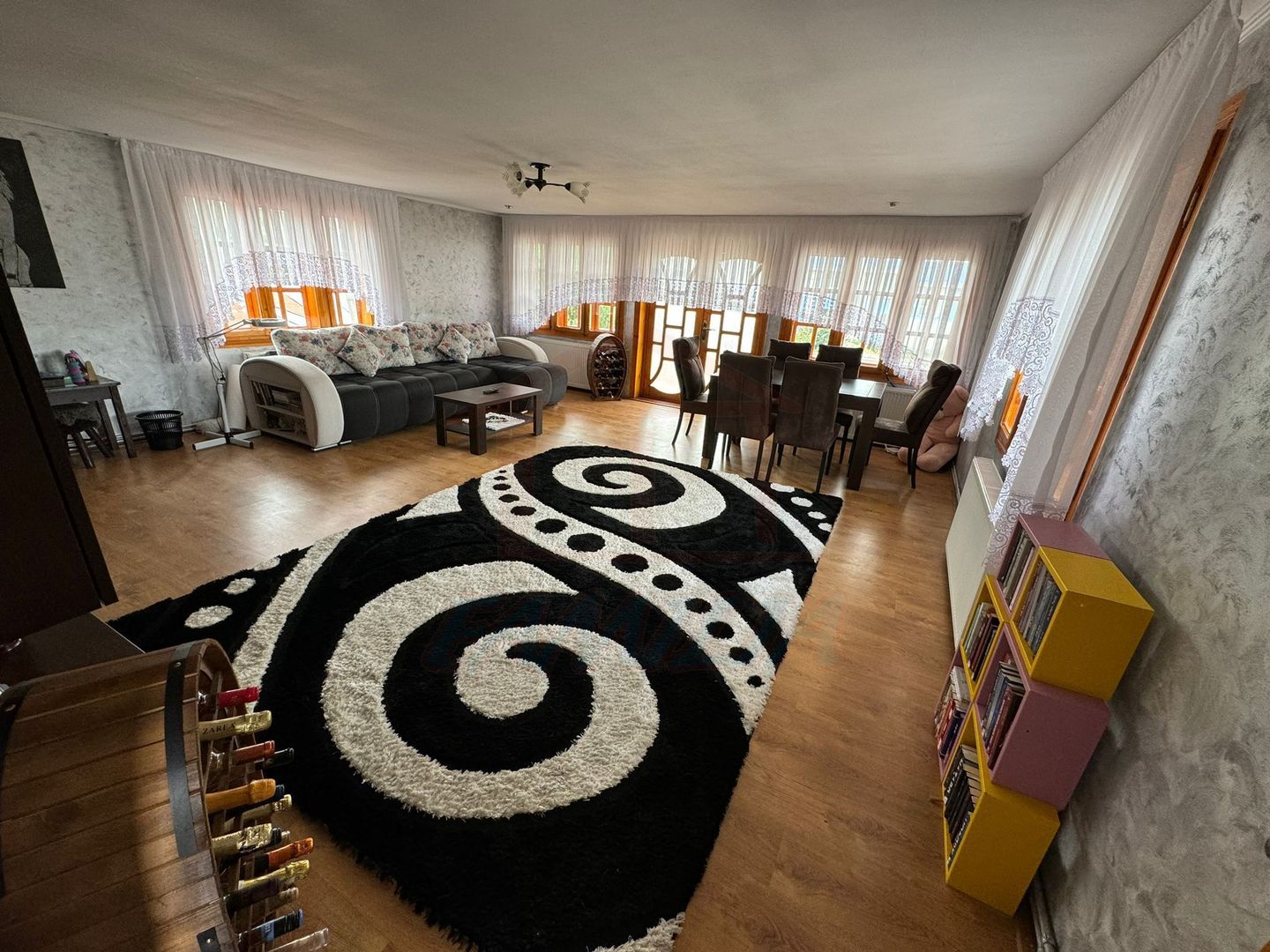🏡 PROPRIETATE CU POTENȚIAL COMERCIAL ȘI LOCUINȚĂ | 62.000 € - Poză 3