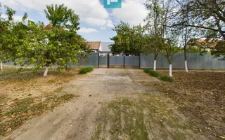 Casă cu teren 2877 mp, orașul Ineu - Poză 11