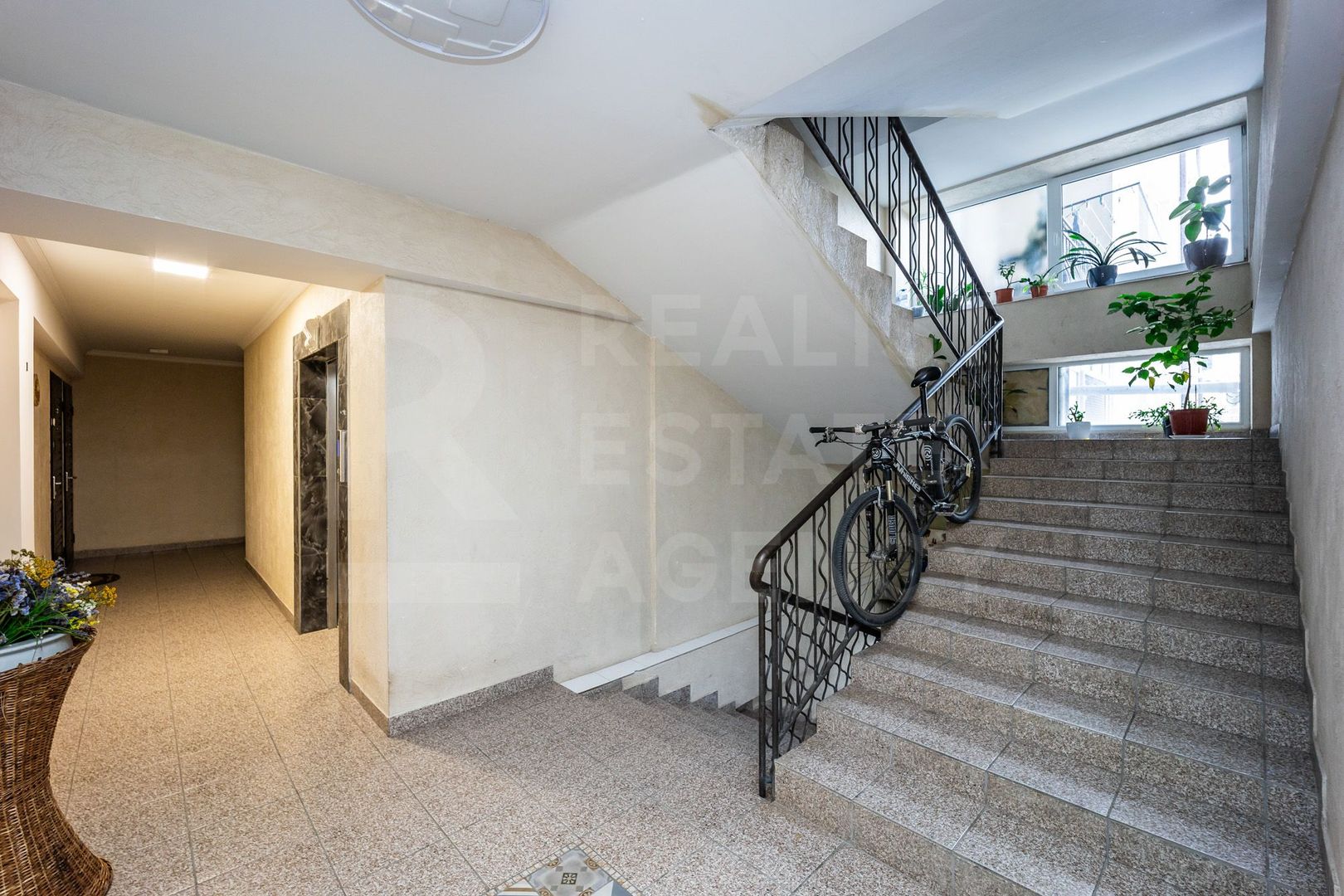 Vânzare, apartament 37 mp, str.  Tudor Vladimirescu, Durlești - Poză 12