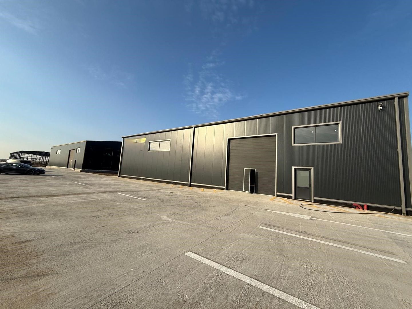 HALE METALICE I ACCES DIRECT IN CENTURA I CHITILA - Poză 1