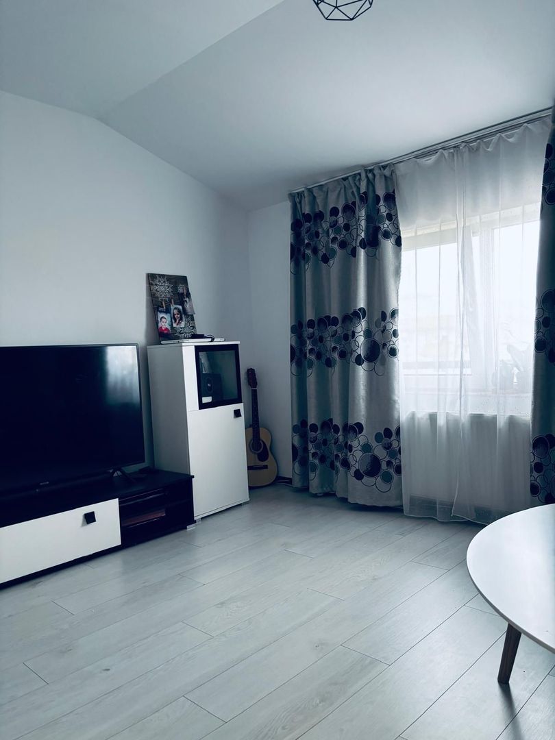 Dambovita | 3 Camere | Decomandat | Centrala Proprie - Poză 8