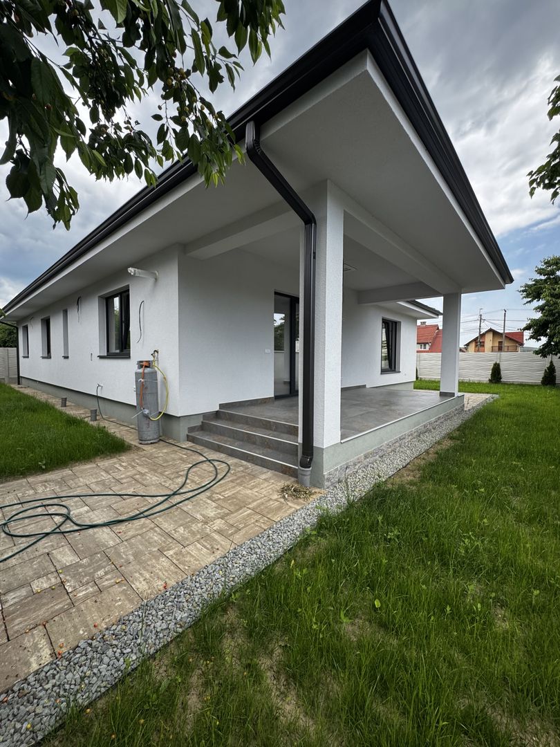 Casa pe un nivel zona Cetate - Poză 3