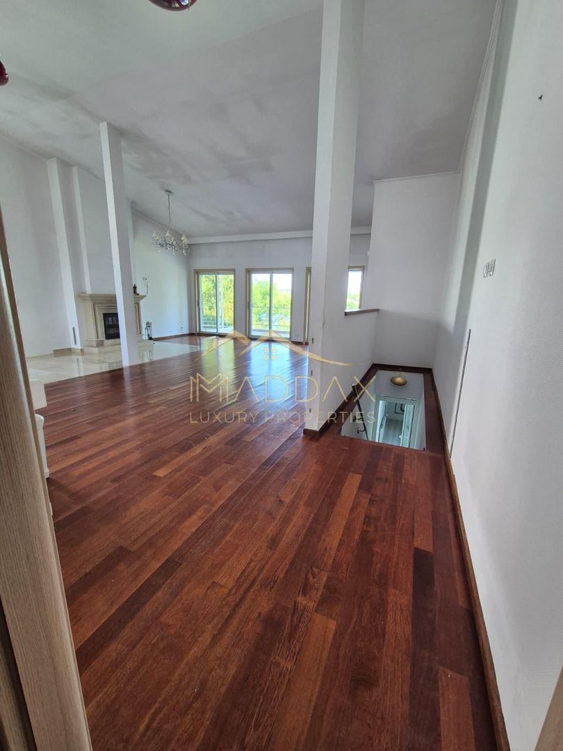 Vilă cu deschidere la lac I  Piscină proprie și acces rapid către București* - Poză 5