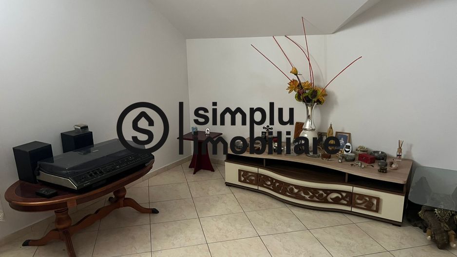 Vila S+P+1+M Lapus, str Paunitei - Poză 86