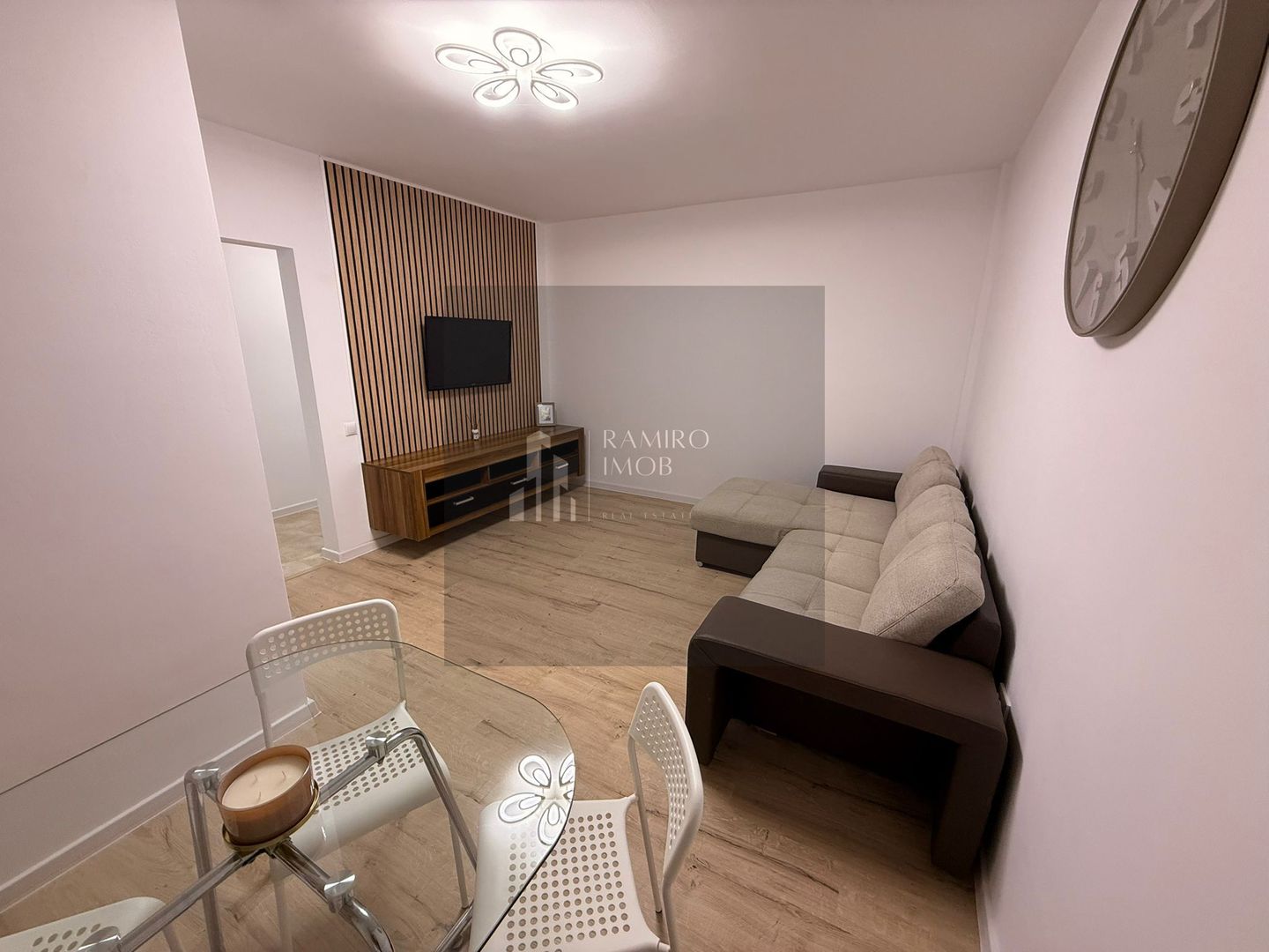 2 camere mobilat utilat decomandat 45 mp 5 min metrou - Poză 4