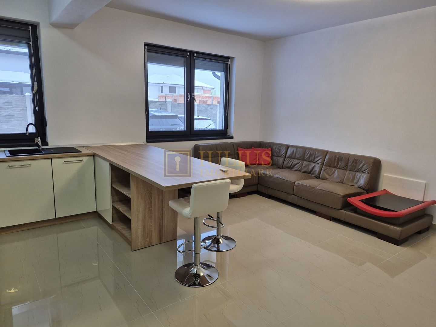 Bloc nou, prima închiriere, loc de parcare-Giroc - Poză 1