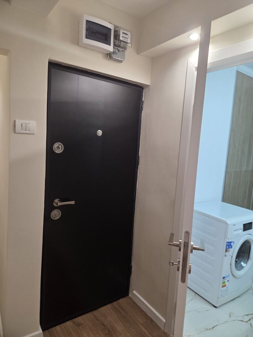 Vanzare Apartament 2 camere, parter, renovat recent, aproape de Parcul Carol - Poză 2