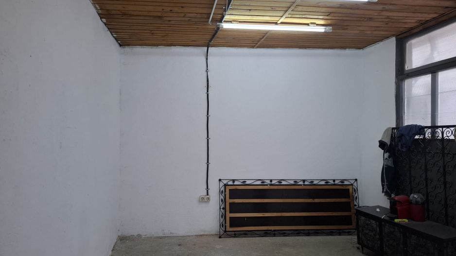 URGENT!, parter, INTRARE SEPARATA, PRODUCTIE/DEPOZITARE, NEGOCIABIL - Poză 1