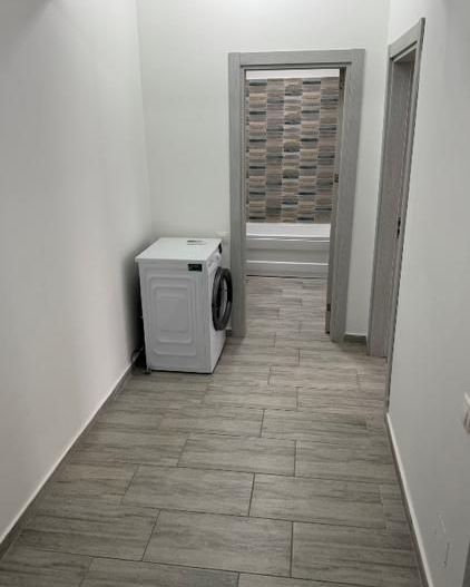 De inchiriat apartament cu 2 camere NEMOBILAT , Metalurgiei sector4 - Poză 6