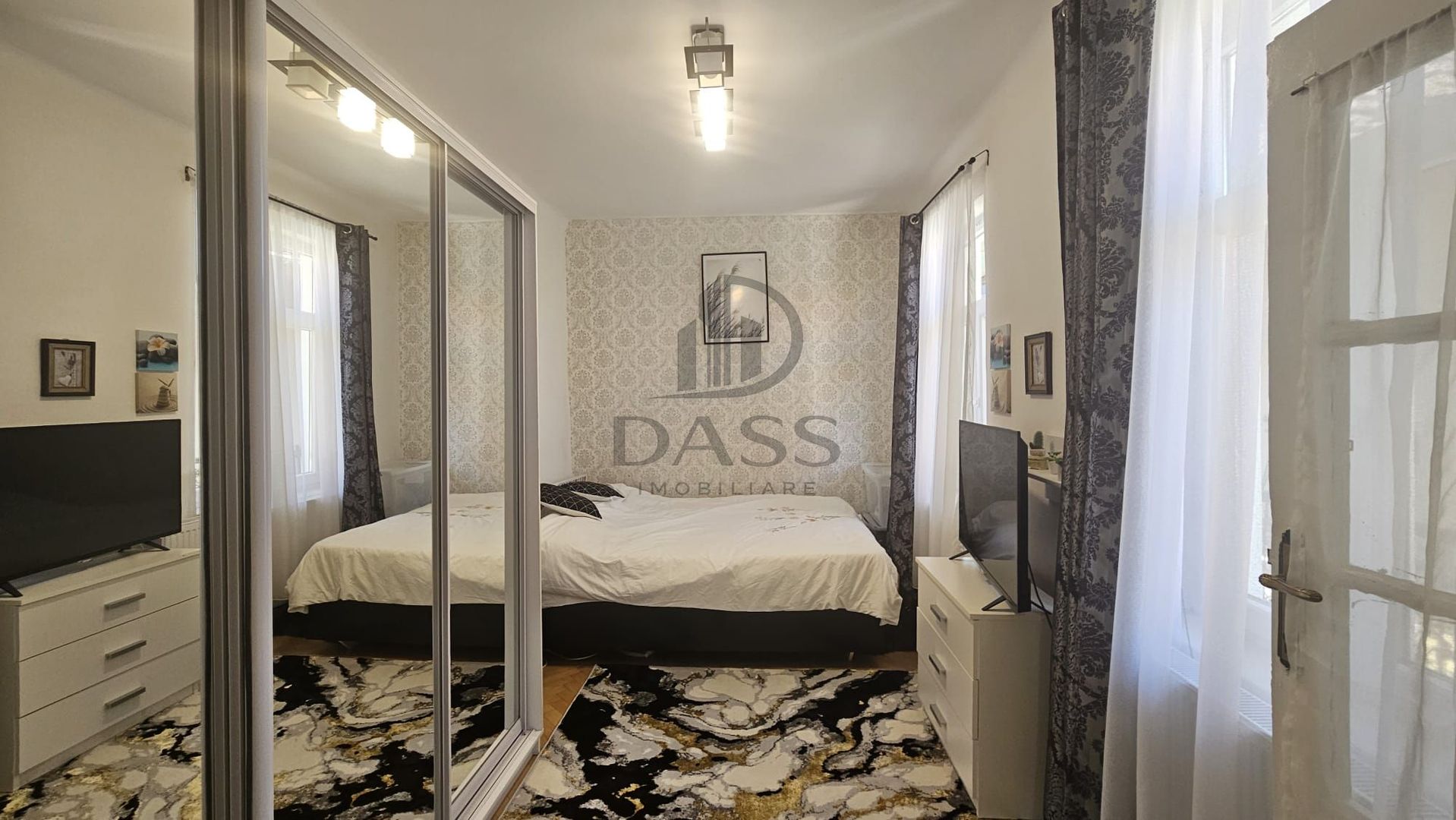 2 camere în inima orașului – ideal pentru locuit sau investiție - Poză 3