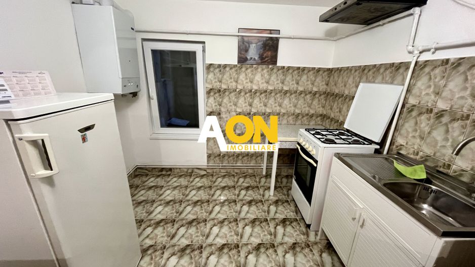 Apartament cu 3 Camere, Etaj 1, Decomandat, Zonă Ultracentrală - Poză 5