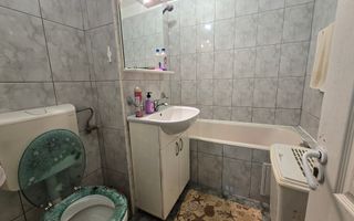 Apartament 4 Camere,79mp Utili, Etaj 2, Zona Cetate - Poză 4