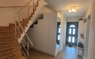Vilă individuală/poziție avantajoasă în Dumbrăvița! - Poză 20
