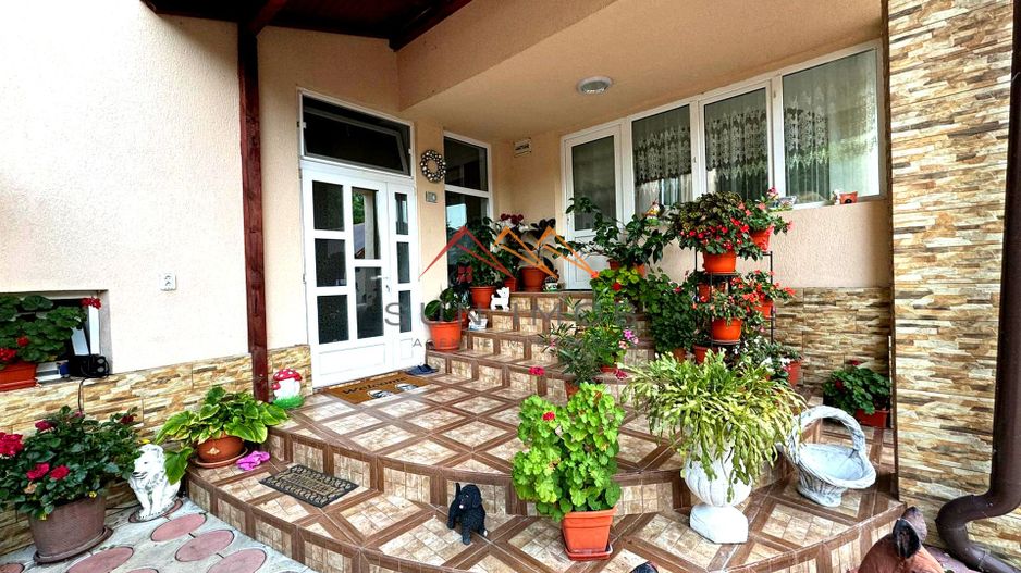 Casa 4 camere, anexe, recent renovata, foisor, teren 781mp, Izvoru, DB - Poză 5