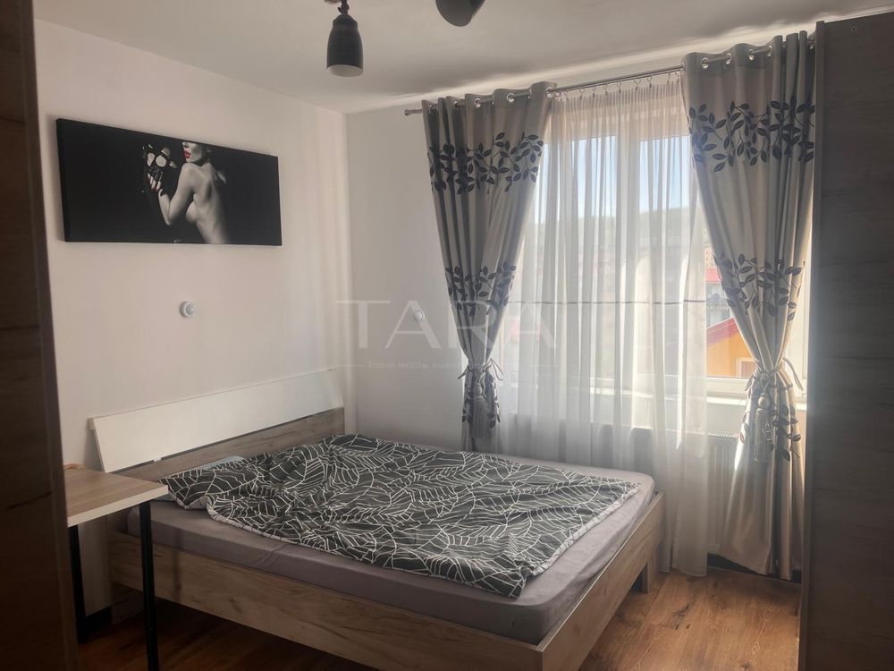 Oferim de vanzare apartament  camere Floresti - Poză 3