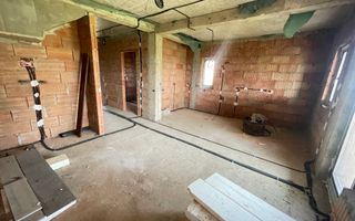 Casă la roșu, 3 dormitoare, teren 340 mp – Moșnița Nouă, lângă Kaufland - Poză 5