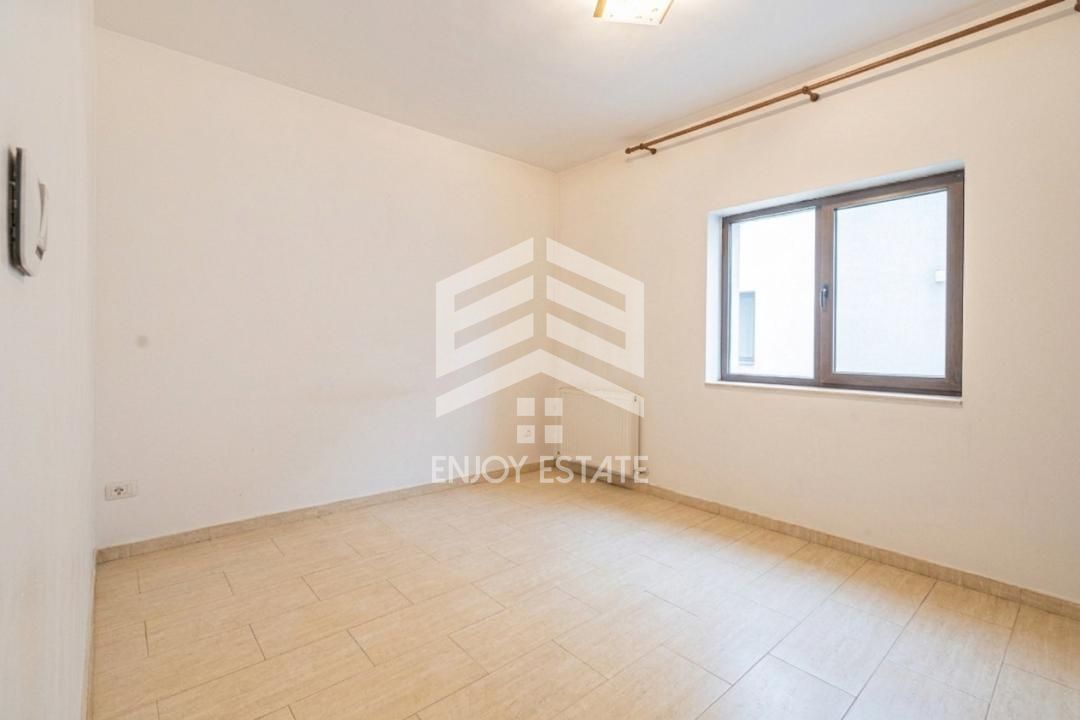 Apartament 4 camere si Curte Proprie | Parcare Inclusă - Poză 3