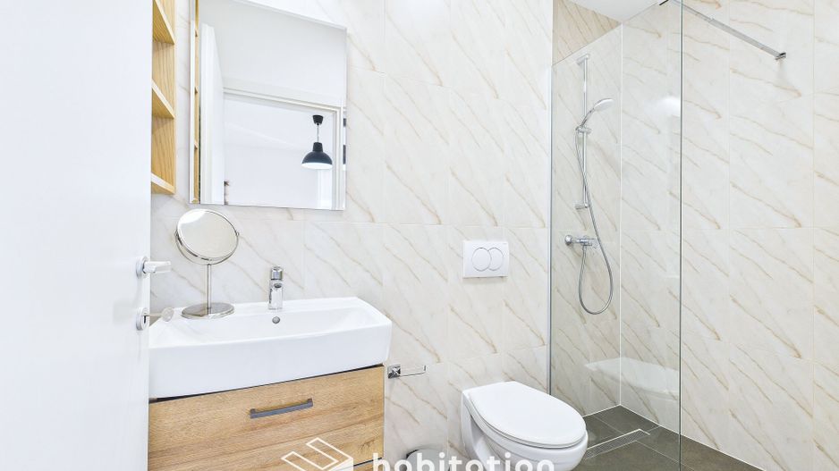 Apartament elegant si vibrant, vedere panoramicǎ ,zona Lipovei- Padure - Poză 18