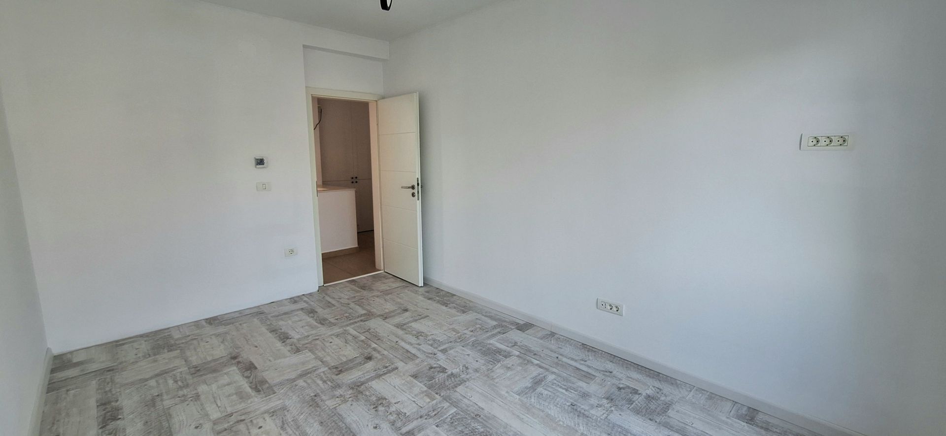 Locuinta insiruita cu 3 camere in Dumbravita - Poză 25