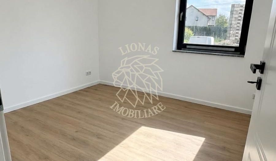 COMISION 0%! Apartament finisat 3 camere-balcon-etaj 1-Zona Zavoaie - Poză 1