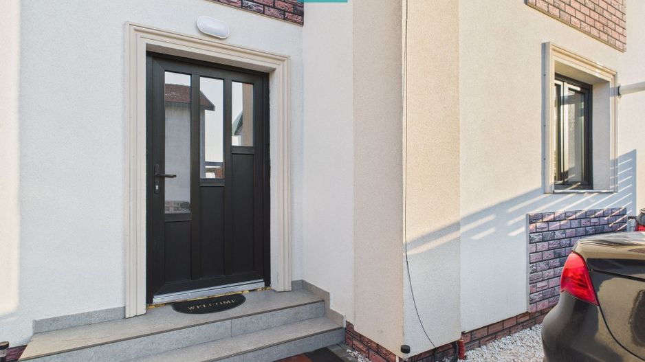 Casă cu 3 camere, P+1–Giarmata - Poză 18