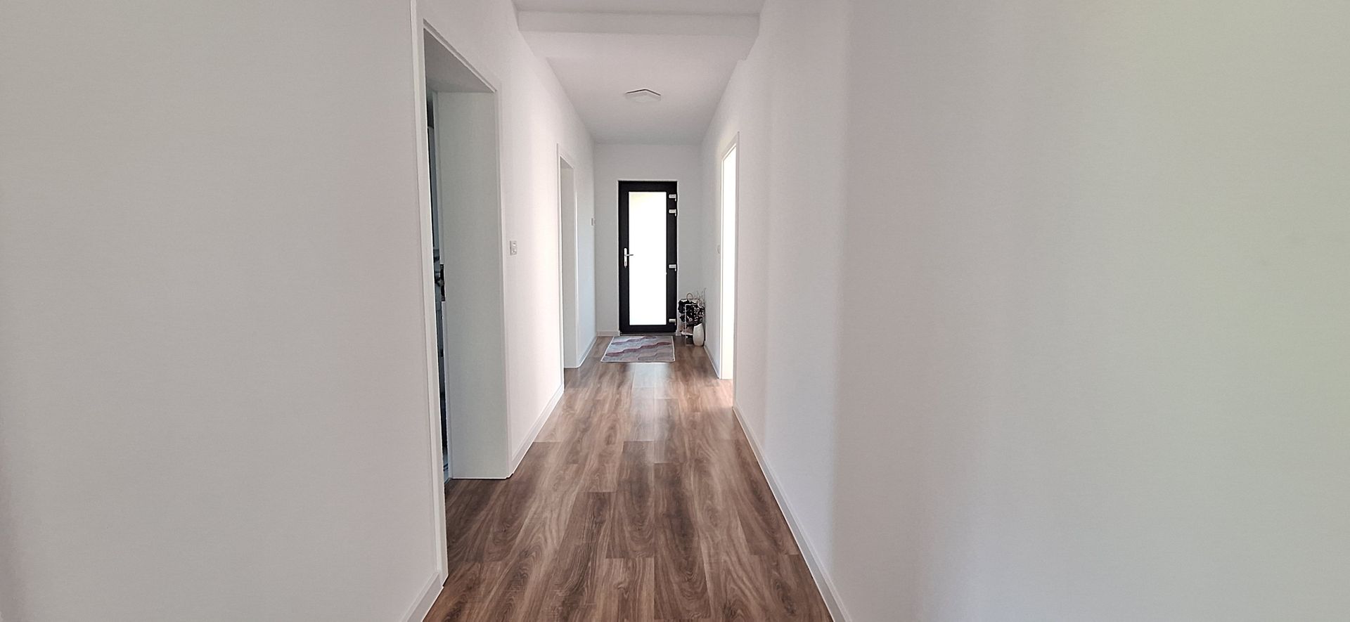 Casa individuala parter cu garaj - Dumbravita - Poză 13