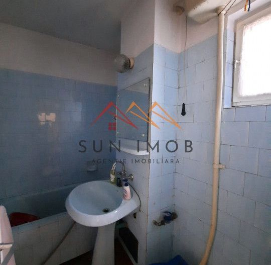 Apartament 3 camere, decomandat, 82 mp, 2 grupuri sanitare, Campina - Poză 9