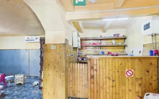 Casă spațioasă cu teren de 2.160 mp. Zerindu Mic - Poză 17